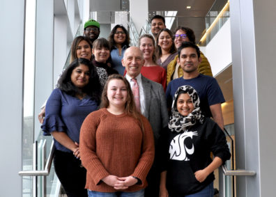 Leslie Benet with WSU pharmaceutical sciences graduate students.