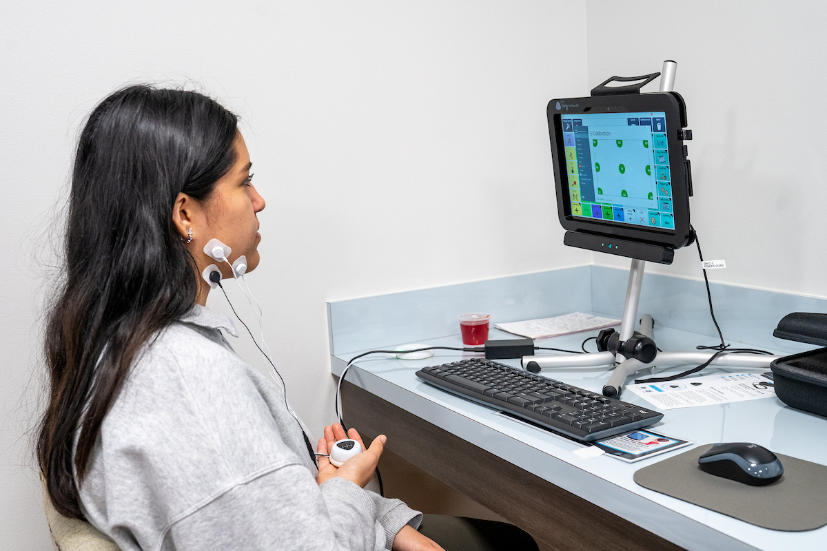 student visiting gleason institute