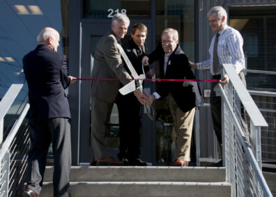 Vet Clinic ribbon cutting