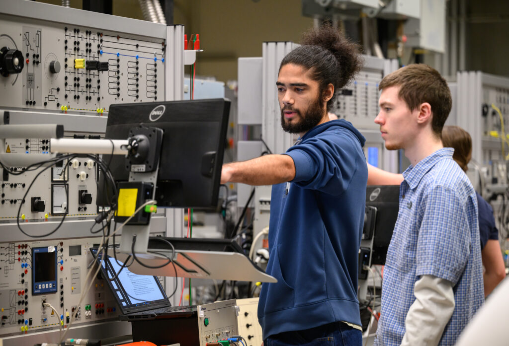 VCEA Students in Avista Lab EEME on the campus of Washington State University, Thursday, April 2, 2026.