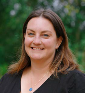 Headshot of Ellen Hagen.