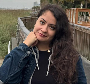 Asma Jodeiri Akbarfam.