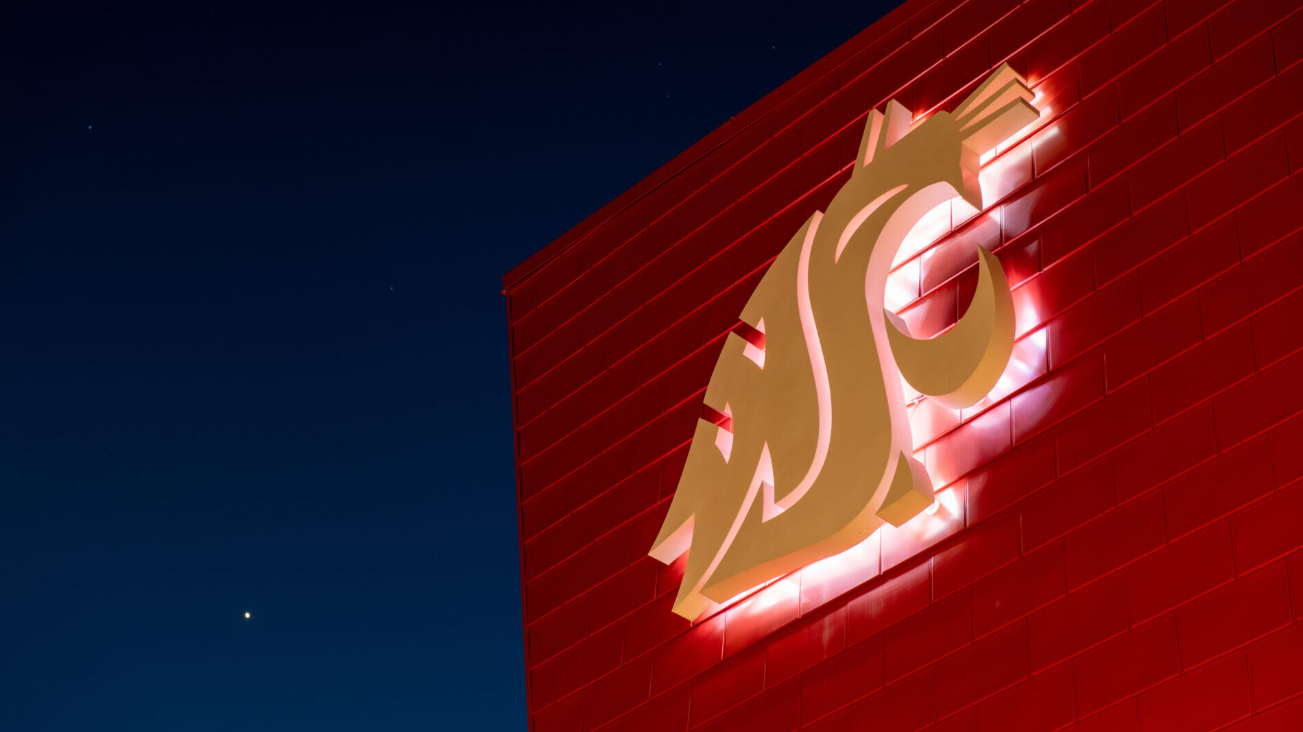 Cougar logo on the Chinook building.