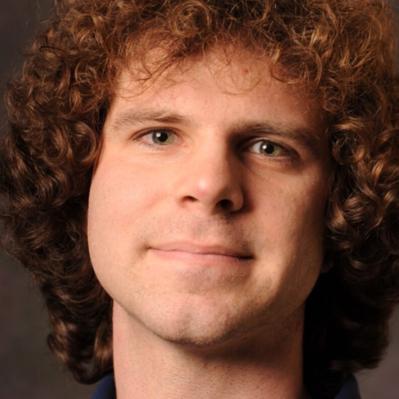 Headshot of Alex Hirte-Uhlorn