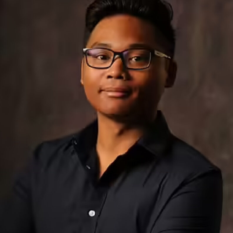 Headshot of Noit Manochamnong