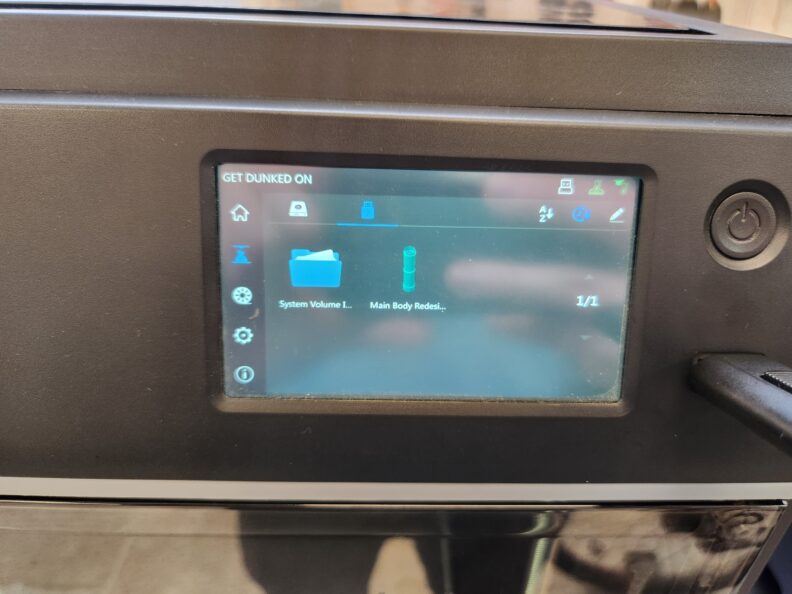 Picture of Adventurer 5M Pro file selection interface