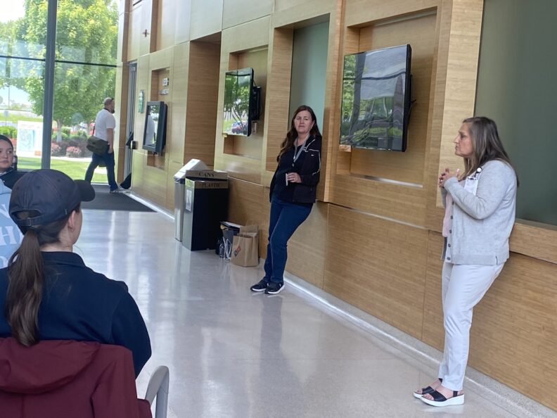 Meet and greet with Associate Lab Director Deb Gracio.Lab