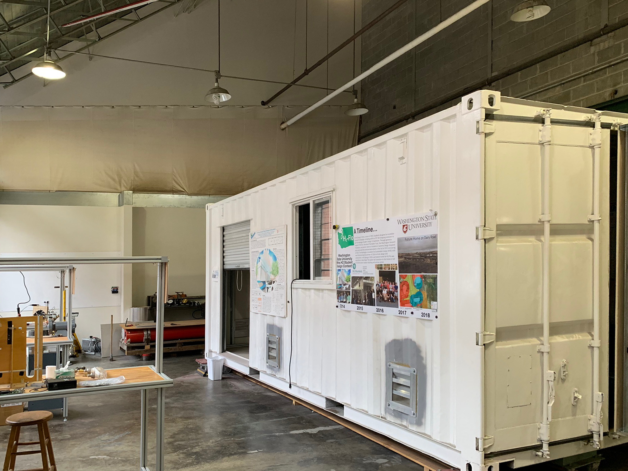 The cryogenics outdoor testing facility of the Hyper Lab.