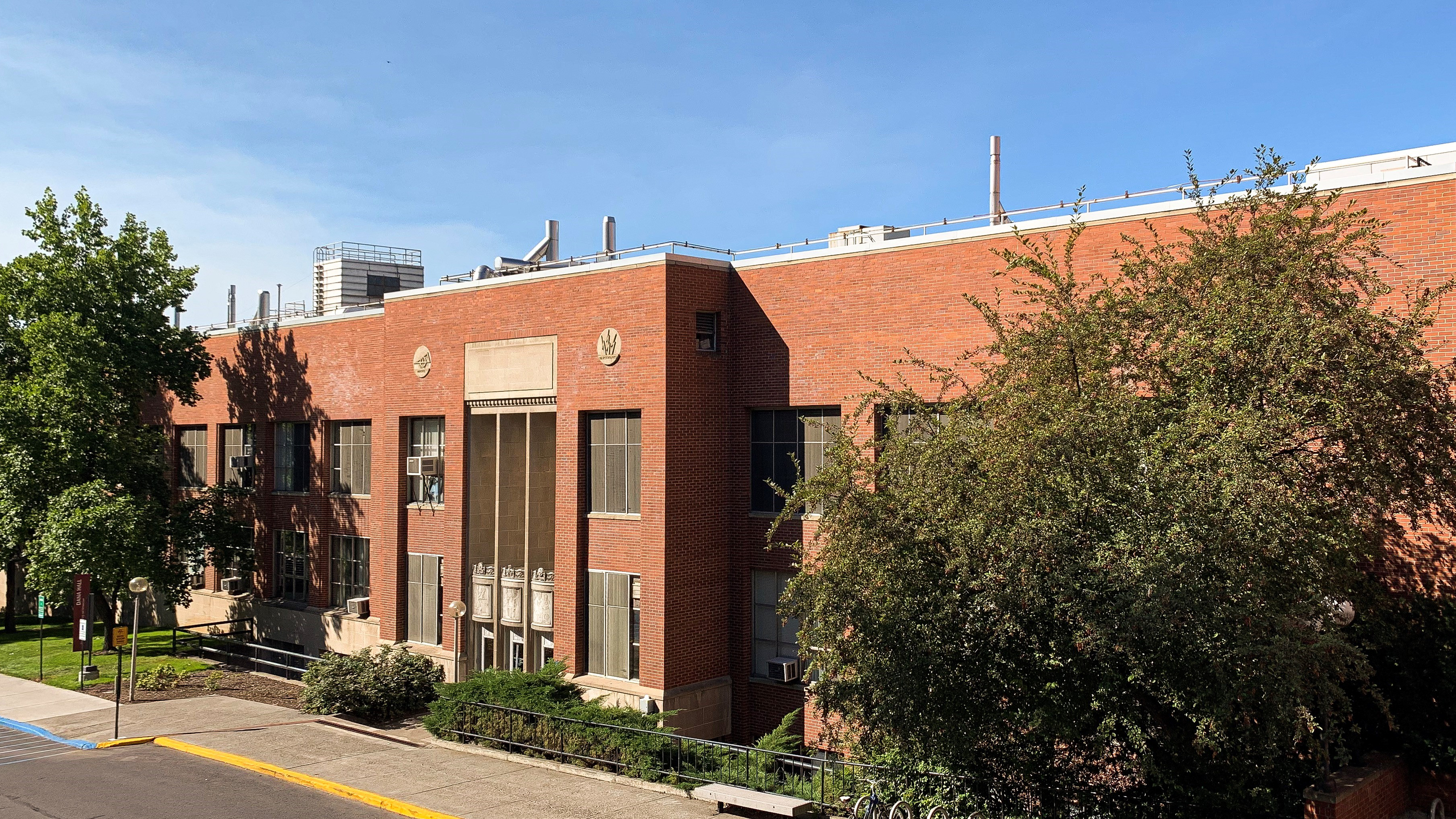 Dana Hall view from Carpenter Hall.