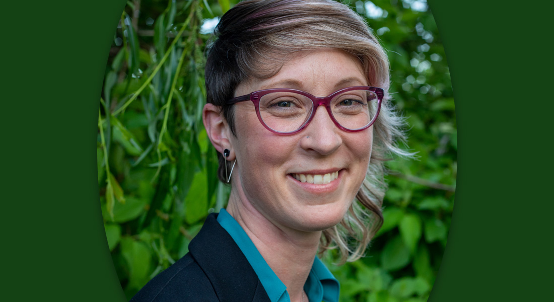 Portrait of Katie Kuehl.