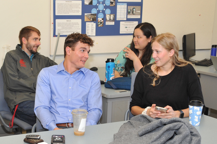 Students at summer research fellowship