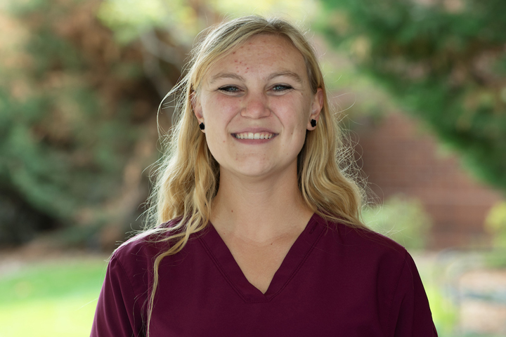 Sydney outside the Veterinary Teaching Hospital.