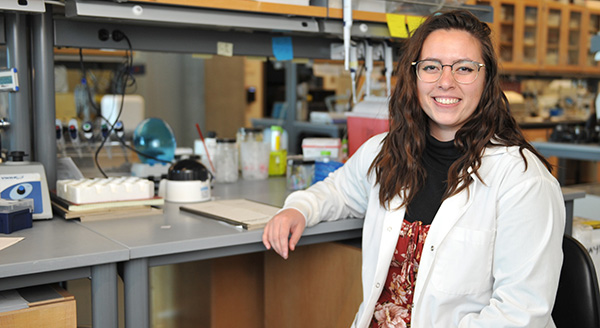 STARS student in lab