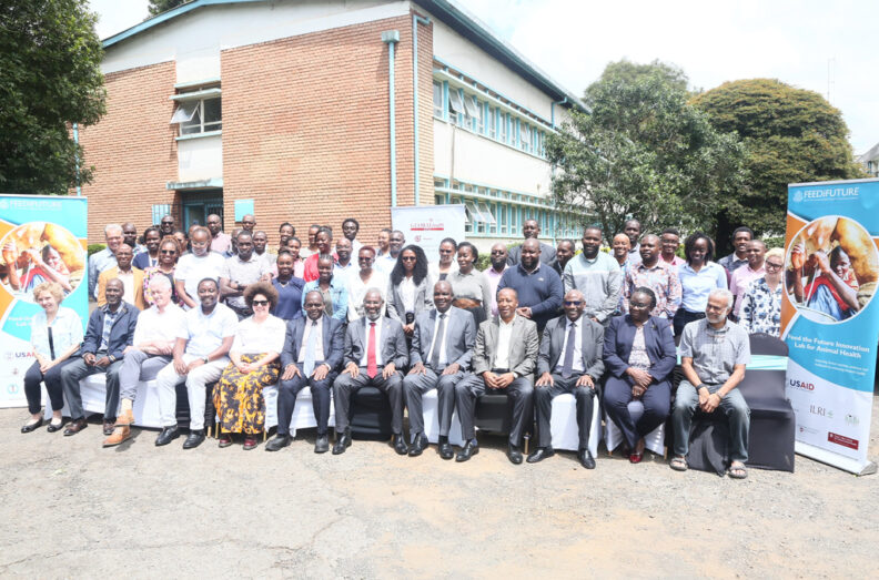 Group of approximately 50 people gathered for a photo.