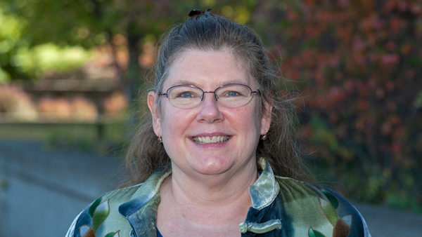 Kelly outside in the fall.