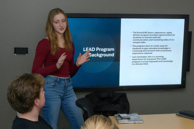 EschLEAD undergraduate scholar Whitney Van Gorkom speaks to prospective EschLEAD students about her work to market and raise funds for the Baylink Lab.