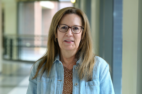 Professional headshot of Lisa.