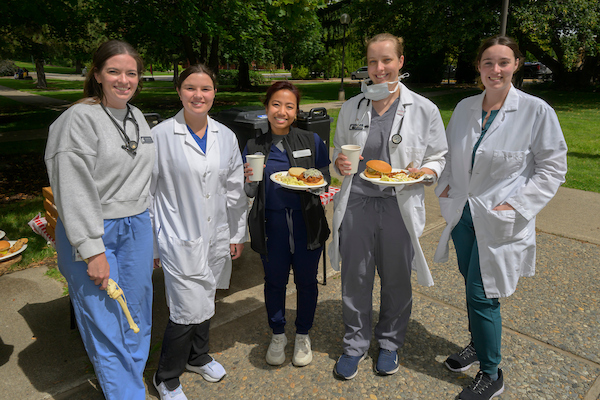 Groupg from the veterinary teaching hospital, enjoying lunch.