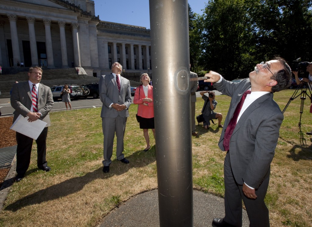 WSU Cougar Flag Raising at the Capitol