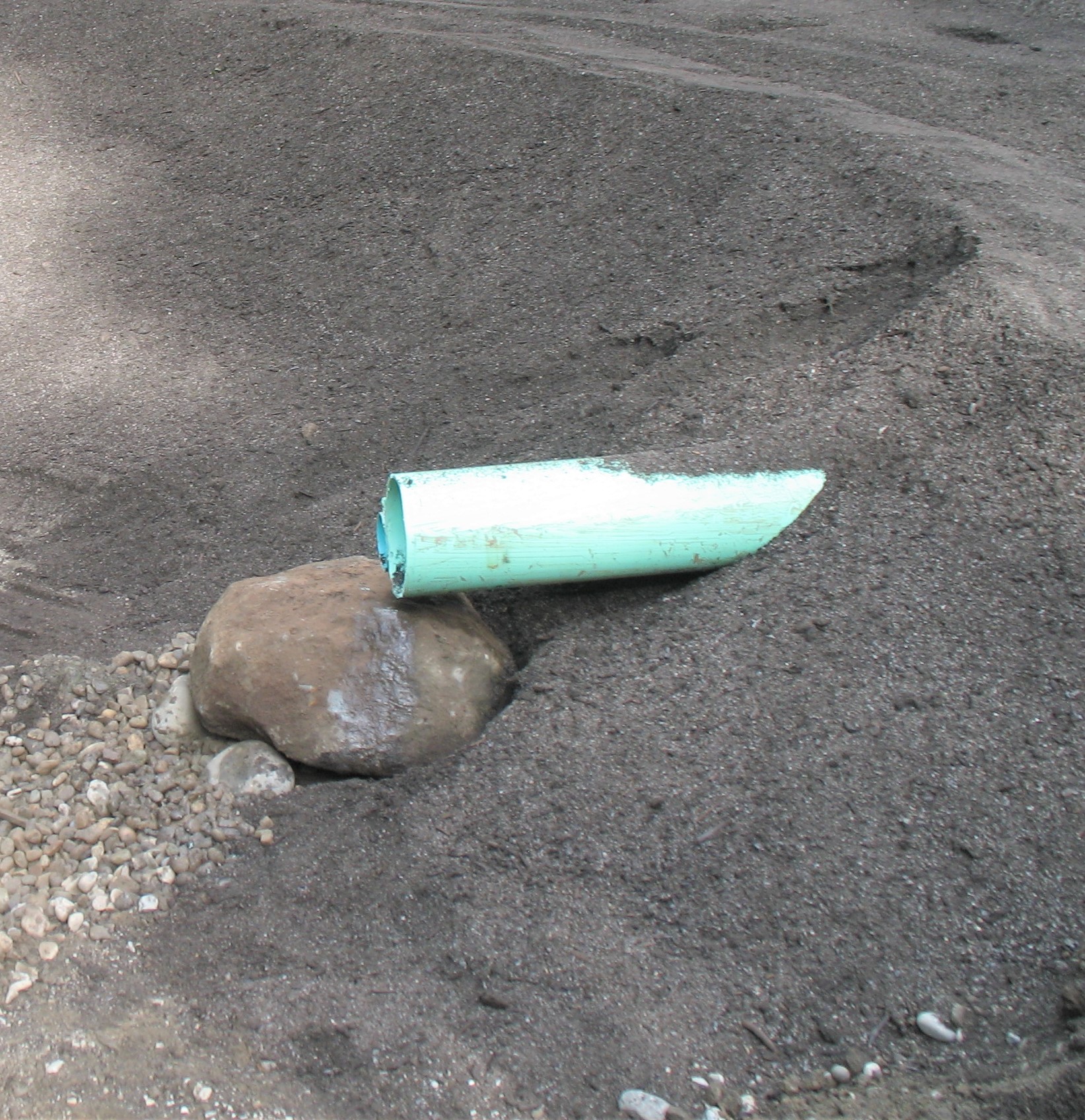 rain garden inflow pipe