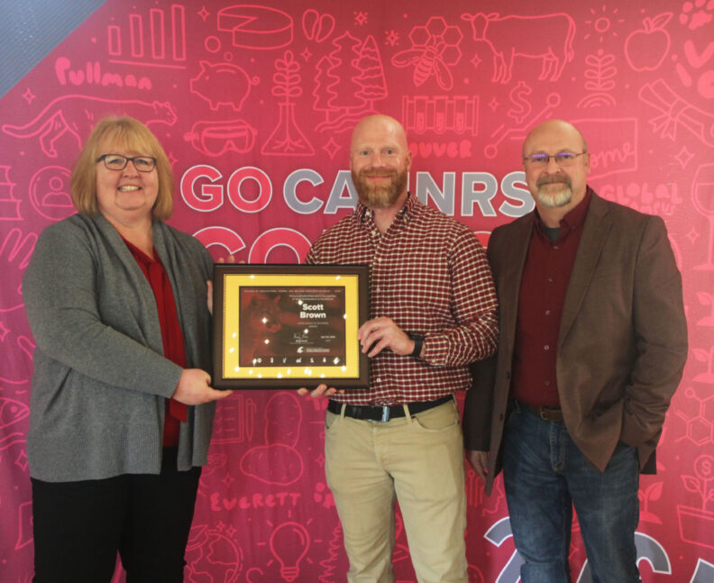 Wendy Powers, Scott Brown, Gordon Murdoch