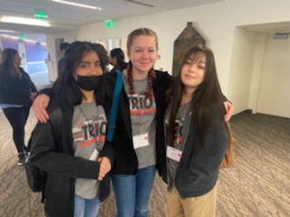 Students posing together at 2022 University of Washington STEM trip.
